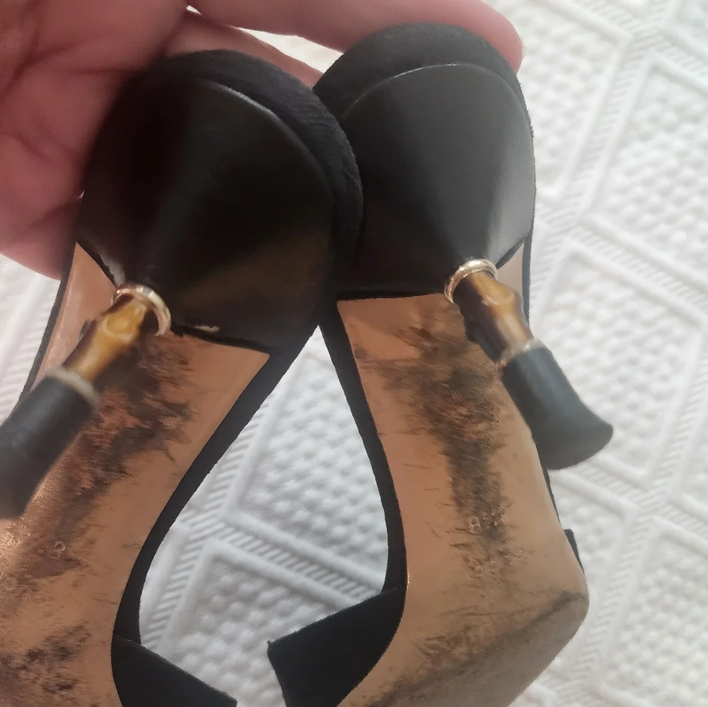 Gucci Elegant Black Heels - Picture 4 of 8